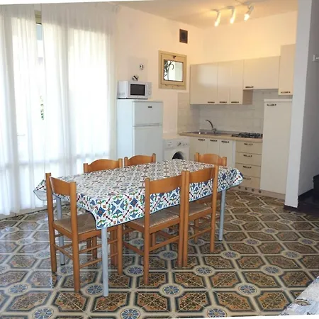 Elegant With Pool And Barbecue Villa